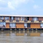houseboat5-min